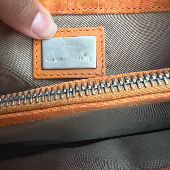 Fendi Orange baguette shoulder bag - Picture 10 of 16